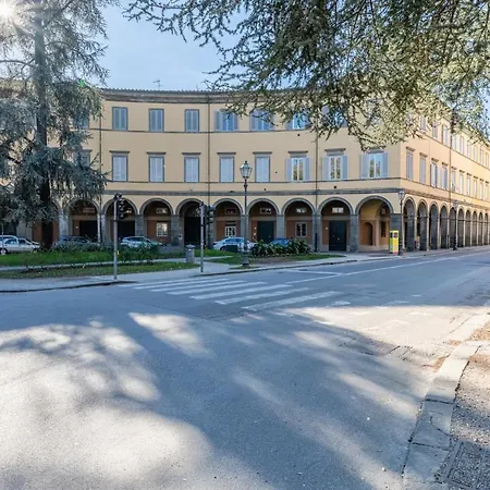 Elisa Loft Davanti Alle Mura *